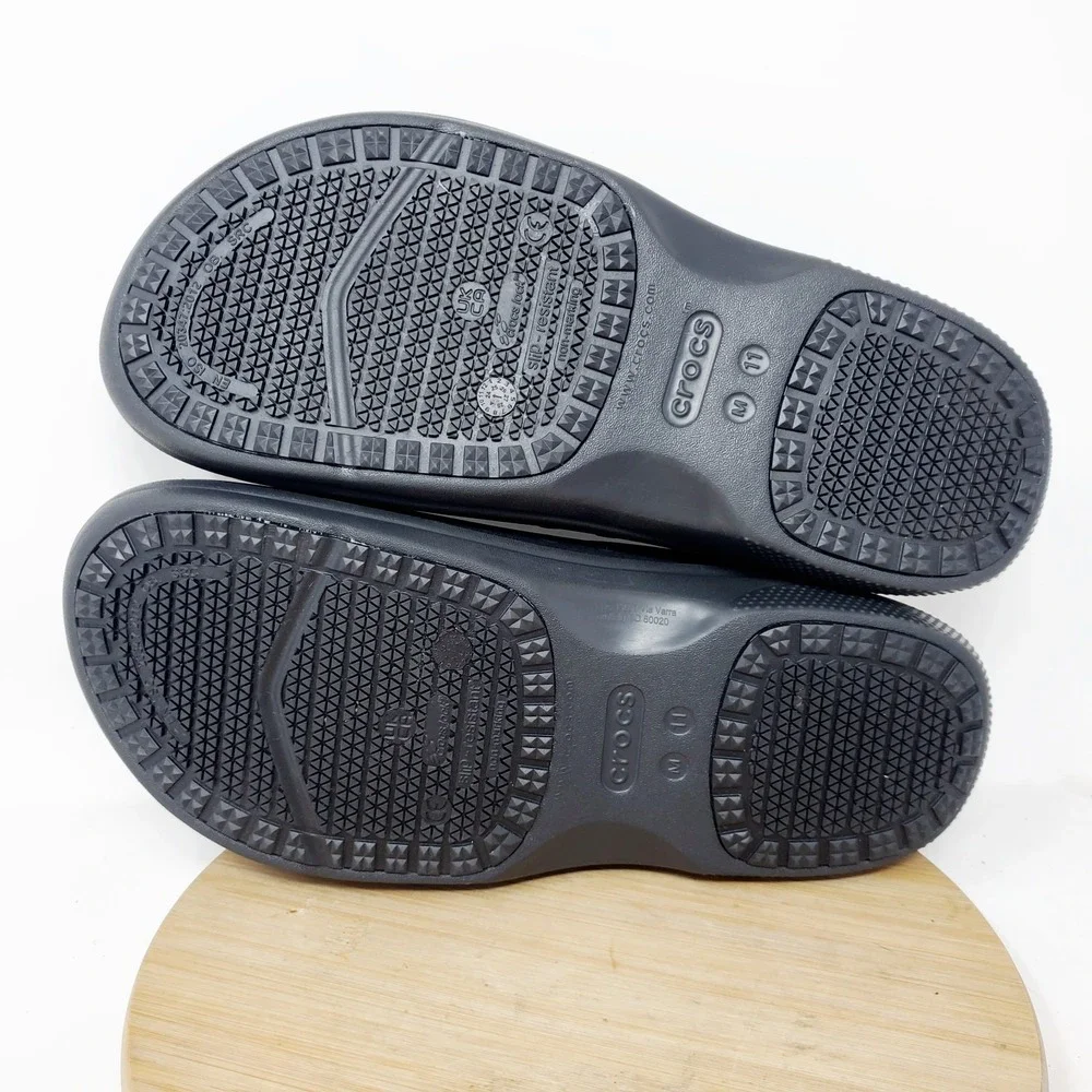 Crocs‎ On The Clock Shoes Mens 11 Black Clog Slip On Work Slip Resistant Kitchen